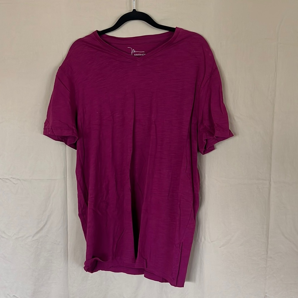 Marc Anthony V-neck T-shirt, like new, size XXL